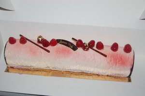 b&ucirc;che framboise